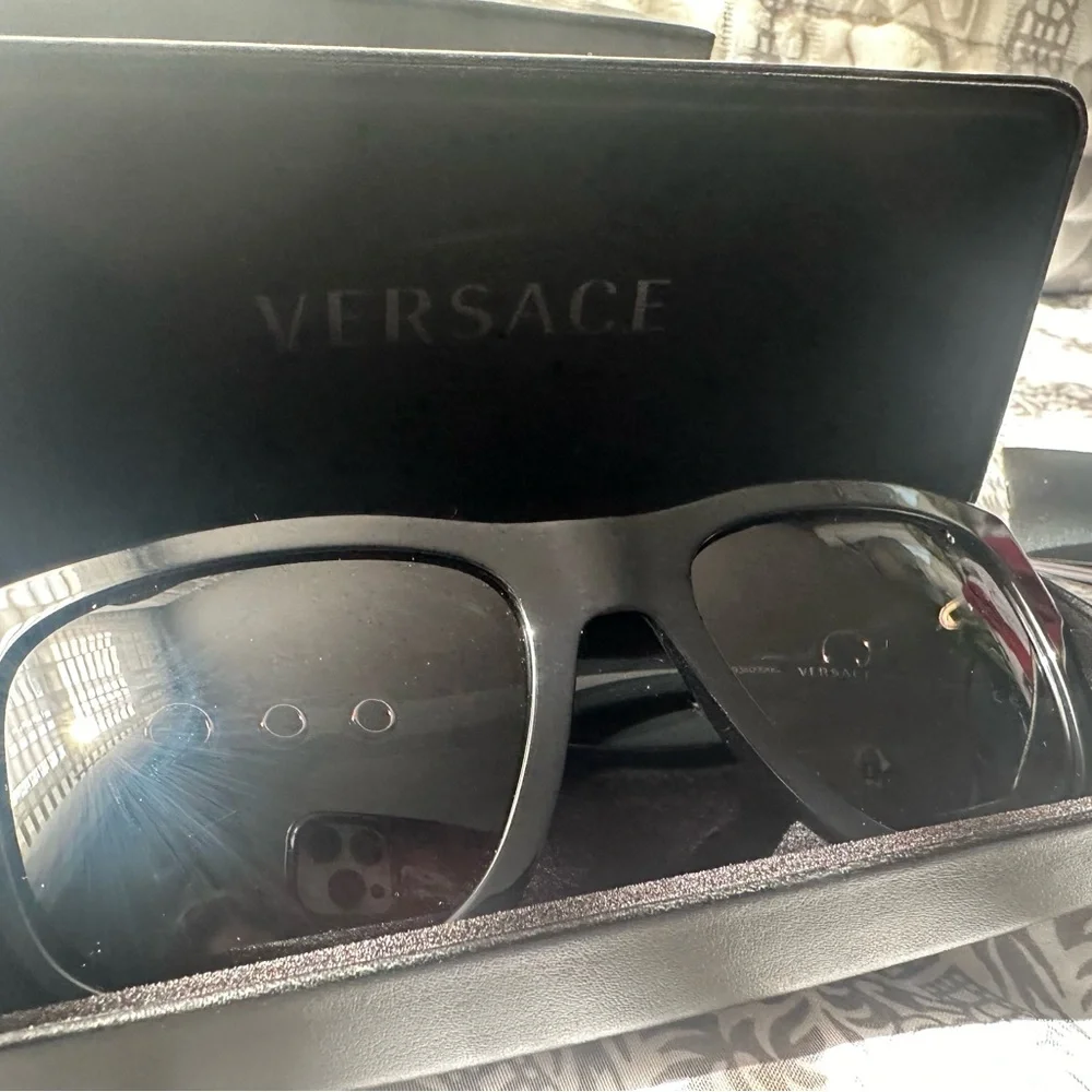 Versace Sunglasses Full Inclusion